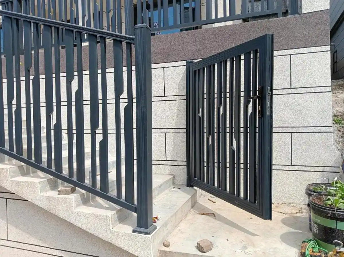 Customizable Classic Villa Iron Garden Fence