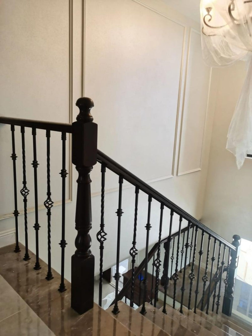 Compact Space-Saving Indoor Iron Stair Handrail