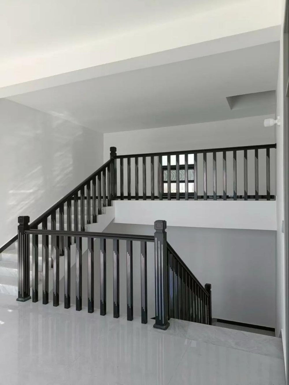 Compact Space-Saving Indoor Iron Stair Handrail