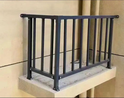 Vintage Style Weatherproof Iron Balcony Railing