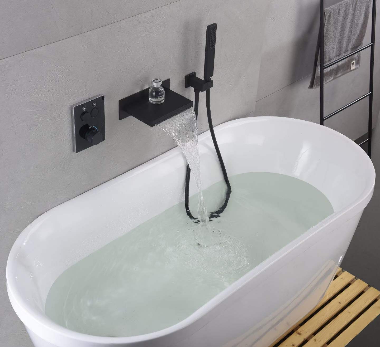 Durable Concealed Wall-mounted Bathtub Faucet