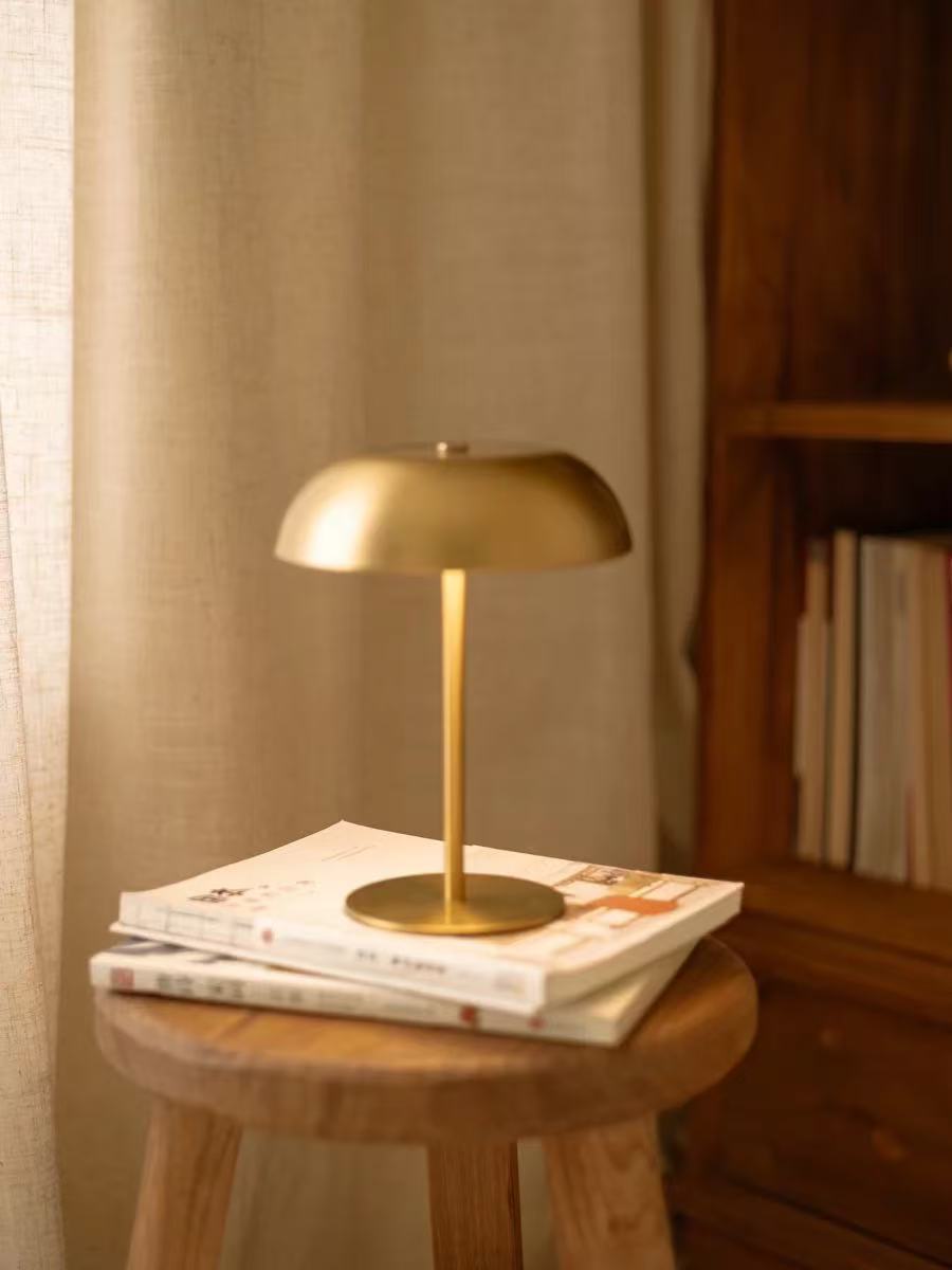 5V LED 3-Color Touch Table Lamp