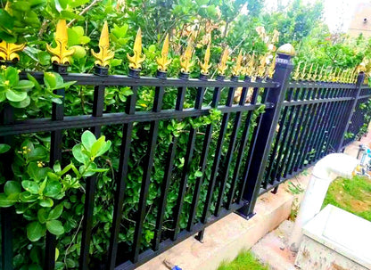 Durable Vintage Style Exterior Iron Garden Fence