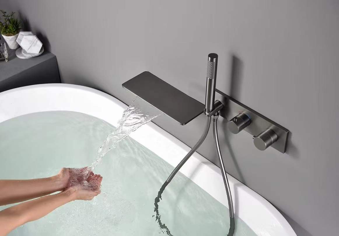 Durable Concealed Wall-mounted Bathtub Faucet