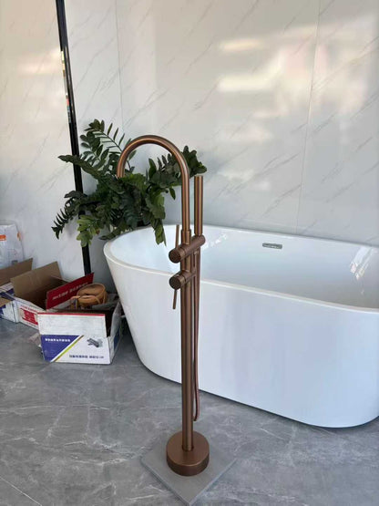 Sleek Brushed Rose Gold Bathtub Faucet 61005