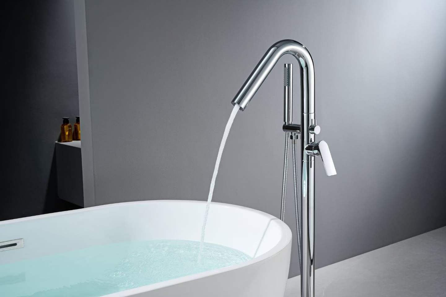 Elegant Polished Chrome Practical Bathtub Basin Faucet 61011-9