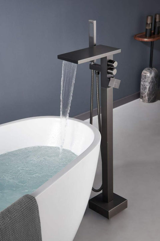 Durable Sleek Single Handle Bathtub Faucet 71002