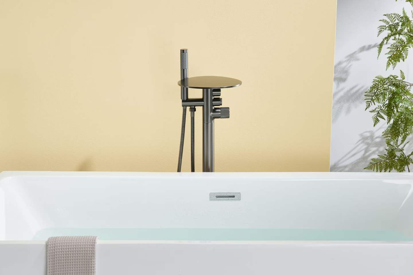 Disc Knob Floor-mounted Bathtub Faucet 81008